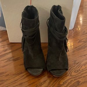 Vince Camuto suede booties size 6.5